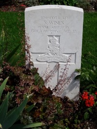 Klagenfurt War Cemetery - Wines, Samson